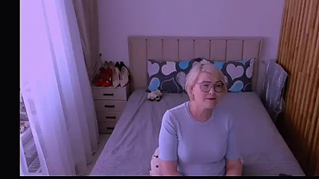 sabrinamacmarren online show from 13, 5, 2026