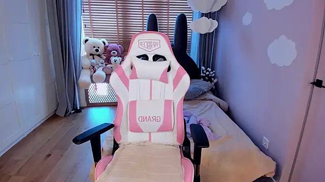 Snapshot of MiaSilkX chatting on 13, 3, 2026 MiaSilkX online show from 13, 3, 2026