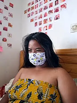 Snapshot of Artinah22 chatting on 19, 12, 2024 Artinah22 online show from 19, 12, 2024