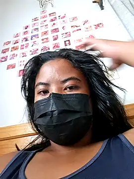 Snapshot of Artinah22 chatting on 28, 12, 2024 Artinah22 online show from 28, 12, 2024