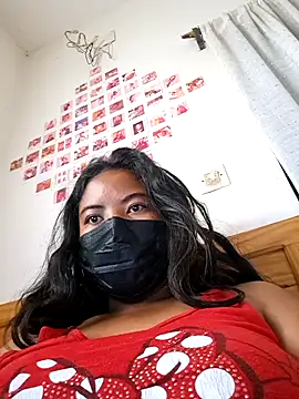 Snapshot of Artinah22 chatting on 31, 12, 2024 Artinah22 online show from 31, 12, 2024