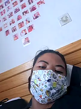 Snapshot of Artinah22 chatting on 1, 2, 2025 Artinah22 online show from 1, 2, 2025