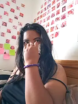 Snapshot of Artinah22 chatting on 3, 2, 2025 Artinah22 online show from 3, 2, 2025