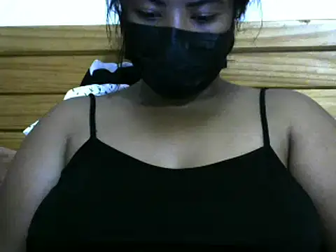 Snapshot of Artinah22 chatting on 18, 2, 2025 Artinah22 online show from 18, 2, 2025