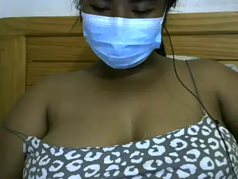 Snapshot of Artinah22 chatting on 21, 2, 2025 Artinah22 online show from 21, 2, 2025