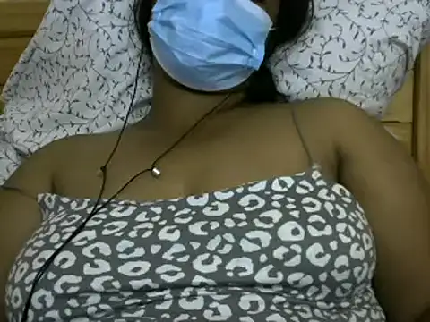 Snapshot of Artinah22 chatting on 22, 2, 2025 Artinah22 online show from 22, 2, 2025