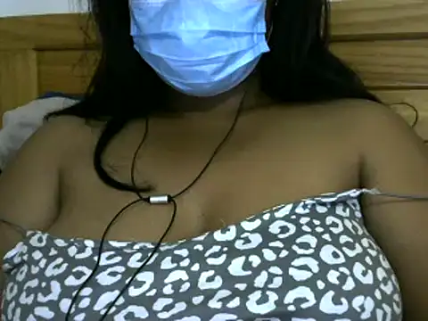 Snapshot of Artinah22 chatting on 28, 2, 2025 Artinah22 online show from 28, 2, 2025