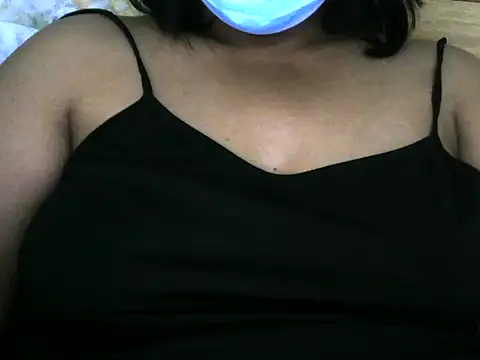 Snapshot of Artinah22 chatting on 23, 9, 2025 Artinah22 online show from 23, 9, 2025