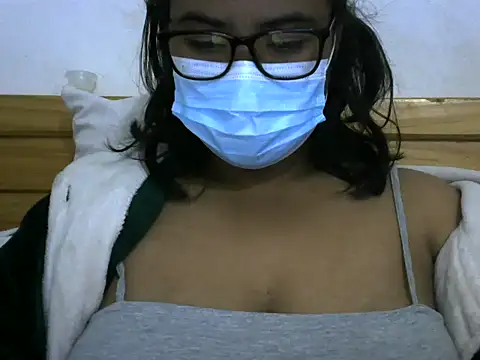 Snapshot of Artinah22 chatting on 24, 9, 2025 Artinah22 online show from 24, 9, 2025