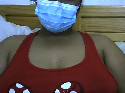 Snapshot of Artinah22 chatting on 3, 10, 2025 Artinah22 online show from 3, 10, 2025