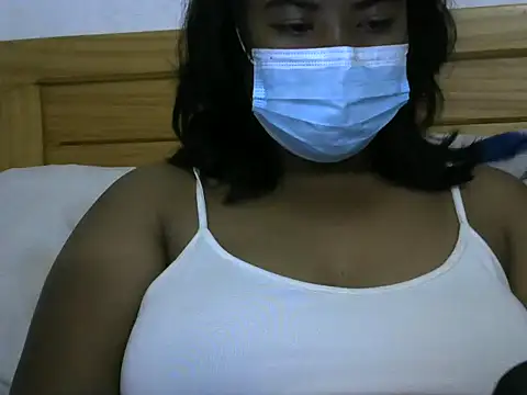 Snapshot of Artinah22 chatting on 26, 10, 2025 Artinah22 online show from 26, 10, 2025