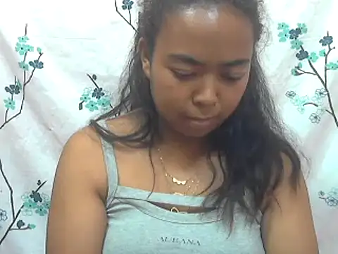 Snapshot of milkboobsgirl chatting on 28, 2, 2025 milkboobsgirl online show from 28, 2, 2025