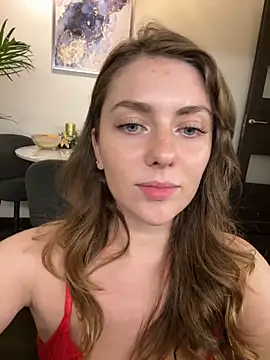 Snapshot of MariiD chatting on 11, 12, 2024 MariiD online show from 11, 12, 2024