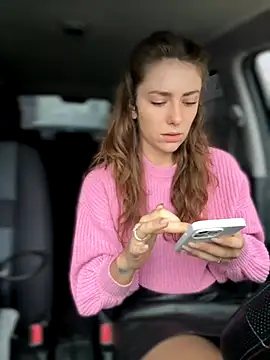 Snapshot of MariiD chatting on 25, 10, 2025 MariiD online show from 25, 10, 2025