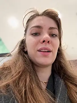 Snapshot of MariiD chatting on 12, 11, 2025 MariiD online show from 12, 11, 2025