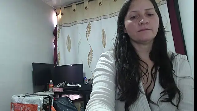 Snapshot of angel_sw chatting on 2, 10, 2025 angel sw online show from 2, 10, 2025