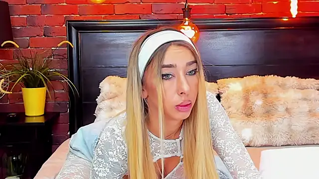 ChristynaRoss online show from 18, 1, 2026