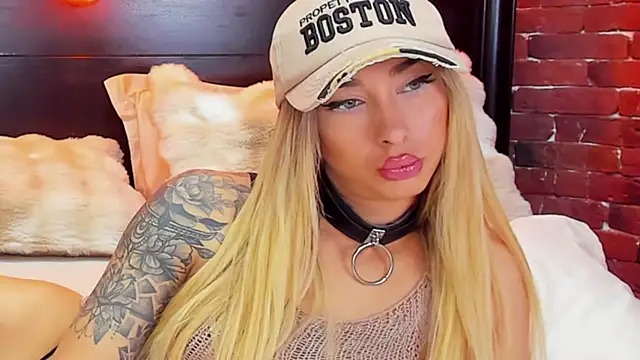 ChristynaRoss online show from 6, 4, 2026