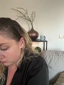 Anna Alexa online show from 10, 12, 2024