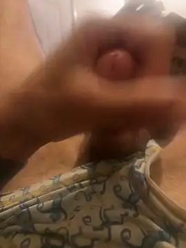 Snapshot of mikeylong chatting on 15, 4, 2026 mikeylong online show from 15, 4, 2026