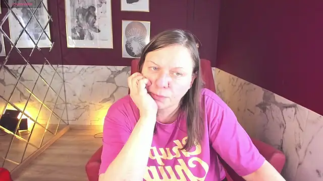 KellyPerfection online show from 4, 4, 2026