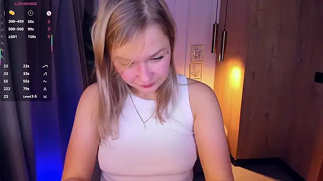 Snapshot of BellaDreamy chatting on 18, 10, 2025 BellaDreamy online show from 18, 10, 2025