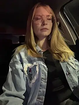 Snapshot of AnastasiaAniess chatting on 31, 10, 2025 AnastasiaAniess online show from 31, 10, 2025