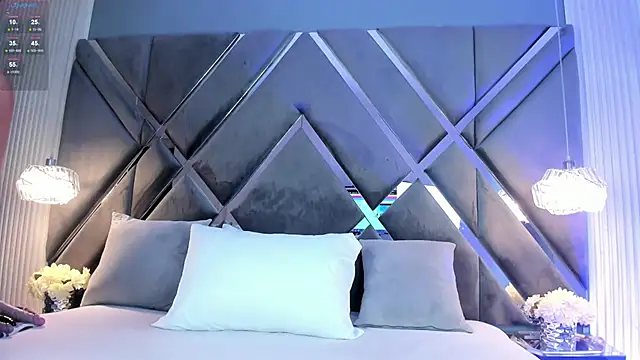 Snapshot of myax_evans chatting on 11, 10, 2025 myax evans online show from 11, 10, 2025