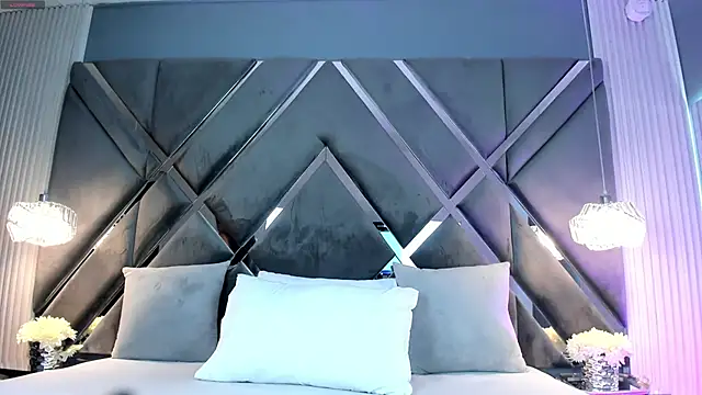 Snapshot of myax_evans chatting on 18, 10, 2025 myax evans online show from 18, 10, 2025