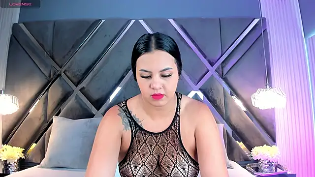 Snapshot of myax_evans chatting on 29, 10, 2025 myax evans online show from 29, 10, 2025