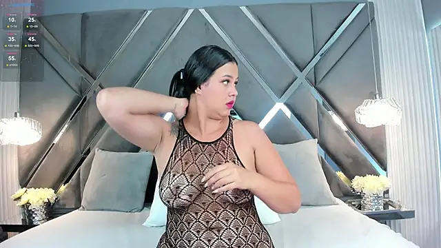 Snapshot of myax_evans chatting on 27, 11, 2025 myax evans online show from 27, 11, 2025