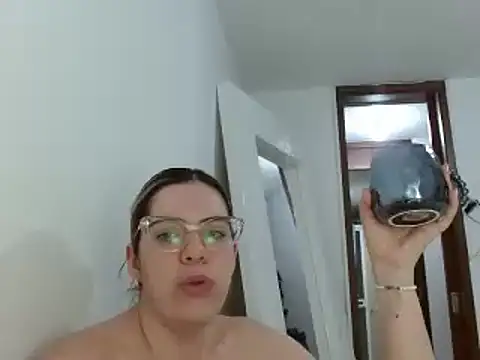 Snapshot of ashlymoon chatting on 22, 12, 2024 ashlymoon online show from 22, 12, 2024
