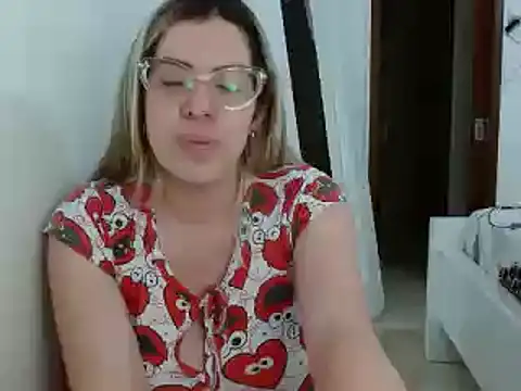 Snapshot of ashlymoon chatting on 7, 1, 2025 ashlymoon online show from 7, 1, 2025
