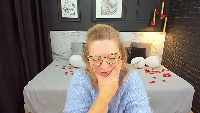 LeaPure online show from 15, 2, 2025