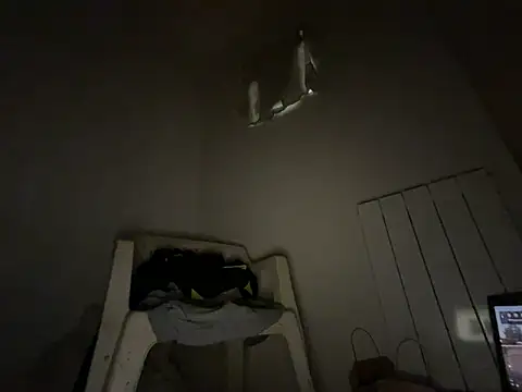 Snapshot of Enderson007 chatting on 12, 10, 2025 Enderson007 online show from 12, 10, 2025