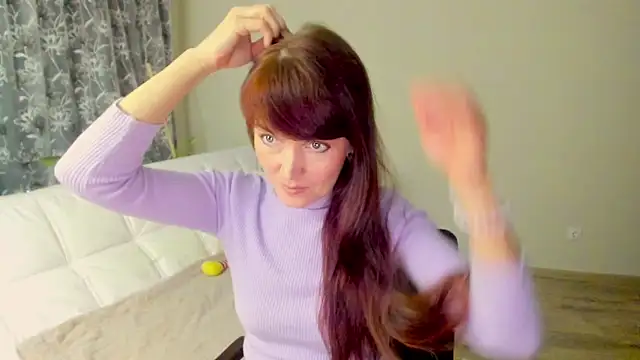 Snapshot of Fritha chatting on 7, 2, 2025 Fritha online show from 7, 2, 2025