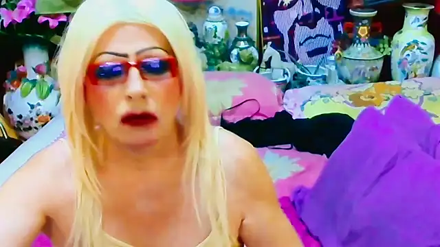 Goldeena online show from 22, 9, 2025