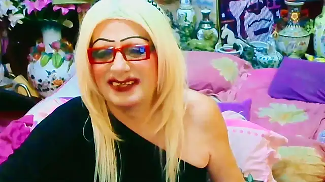 Goldeena online show from 4, 10, 2025