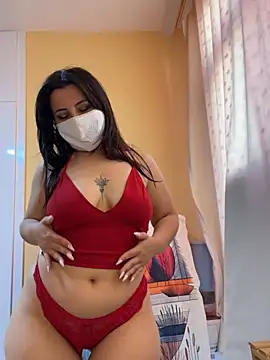 White-Petite online show from 20, 6, 2026