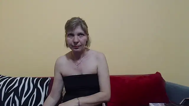 christine33 online show from 29, 4, 2026