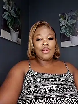 Snapshot of SWEETDOLLY29XX chatting on 28, 10, 2025 SWEETDOLLY29XX online show from 28, 10, 2025