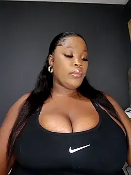 Snapshot of SWEETDOLLY29XX chatting on 4, 11, 2025 SWEETDOLLY29XX online show from 4, 11, 2025