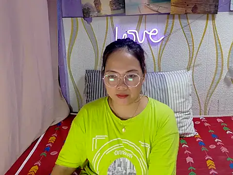 BURBERRY69 online show from 10, 3, 2026