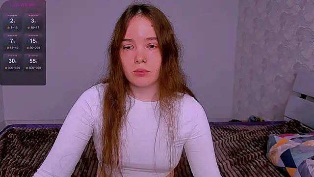 Janie JJ Curvie online show from 19, 4, 2026