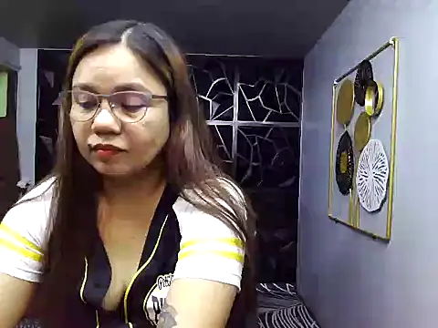Snapshot of ambersmile chatting on 2, 3, 2025 ambersmile online show from 2, 3, 2025