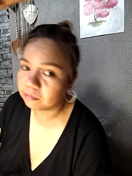 ambersmile online show from 10, 4, 2026