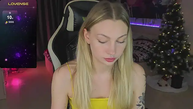 Snapshot of BiMolly chatting on 18, 1, 2025 BiMolly online show from 18, 1, 2025