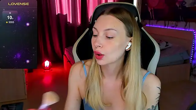 BiMolly online show from 12, 9, 2025