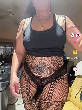 PichyPrettyPussy online show from 1, 6, 2026