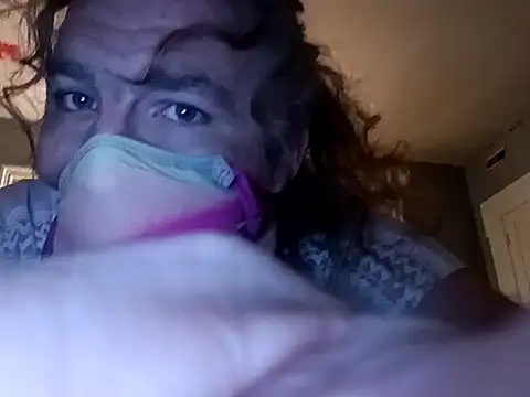 Valarie83 online show from 31, 10, 2025